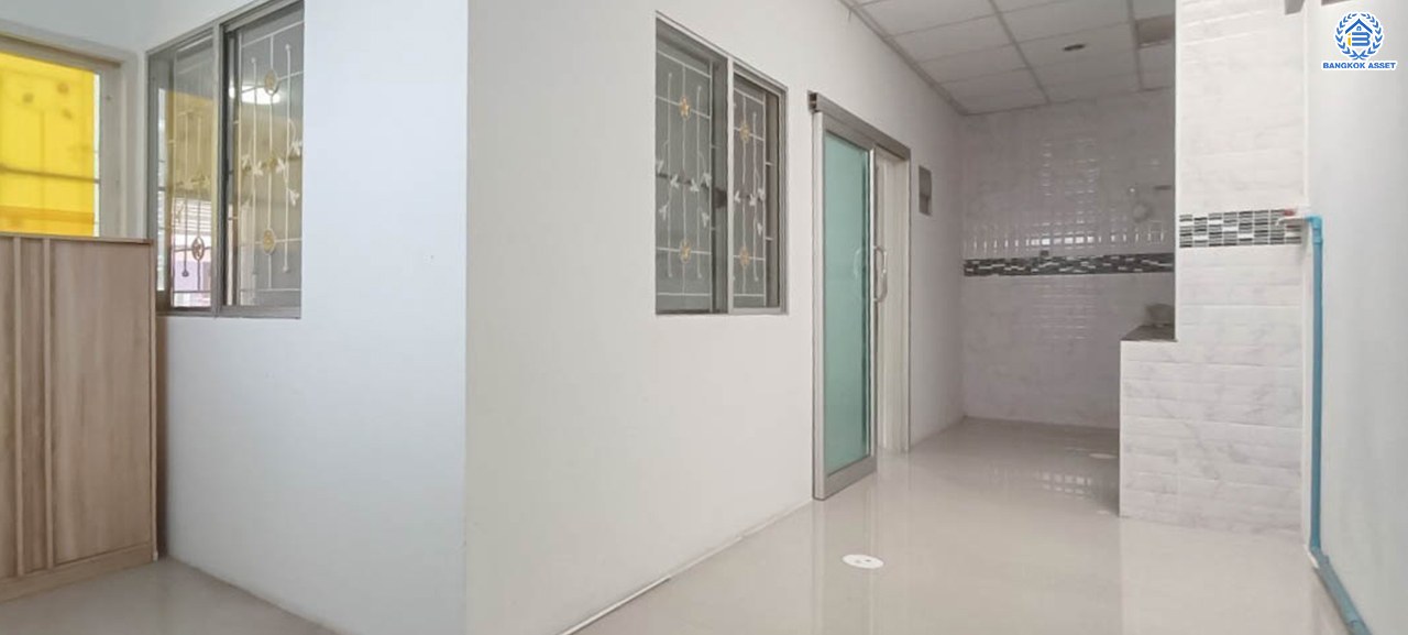 *****ทาวน์เฮ้าส์มือสองปทุมธานี โครงการ พฤกษาD คลองสาม เนื้อที่กว้างเกือบ 24 ตร.ว. ฟังก์ชัน 3 ห้องนอน 2 ห้องน้ำ 2 ที่จอดรถ หน้ากว้างมีพื้นที่ เป็นหลังมุมกลับรถ บนทำเลเชื่อมต่อ ถนนคลองหลวง ใกล้รถไฟฟ้าสายสีแดง "สถานีรังสิต" และจุดขึ้นทางด่วน "วงแหวนรอบนอกตะวันออก-รังสิตคลอง5"